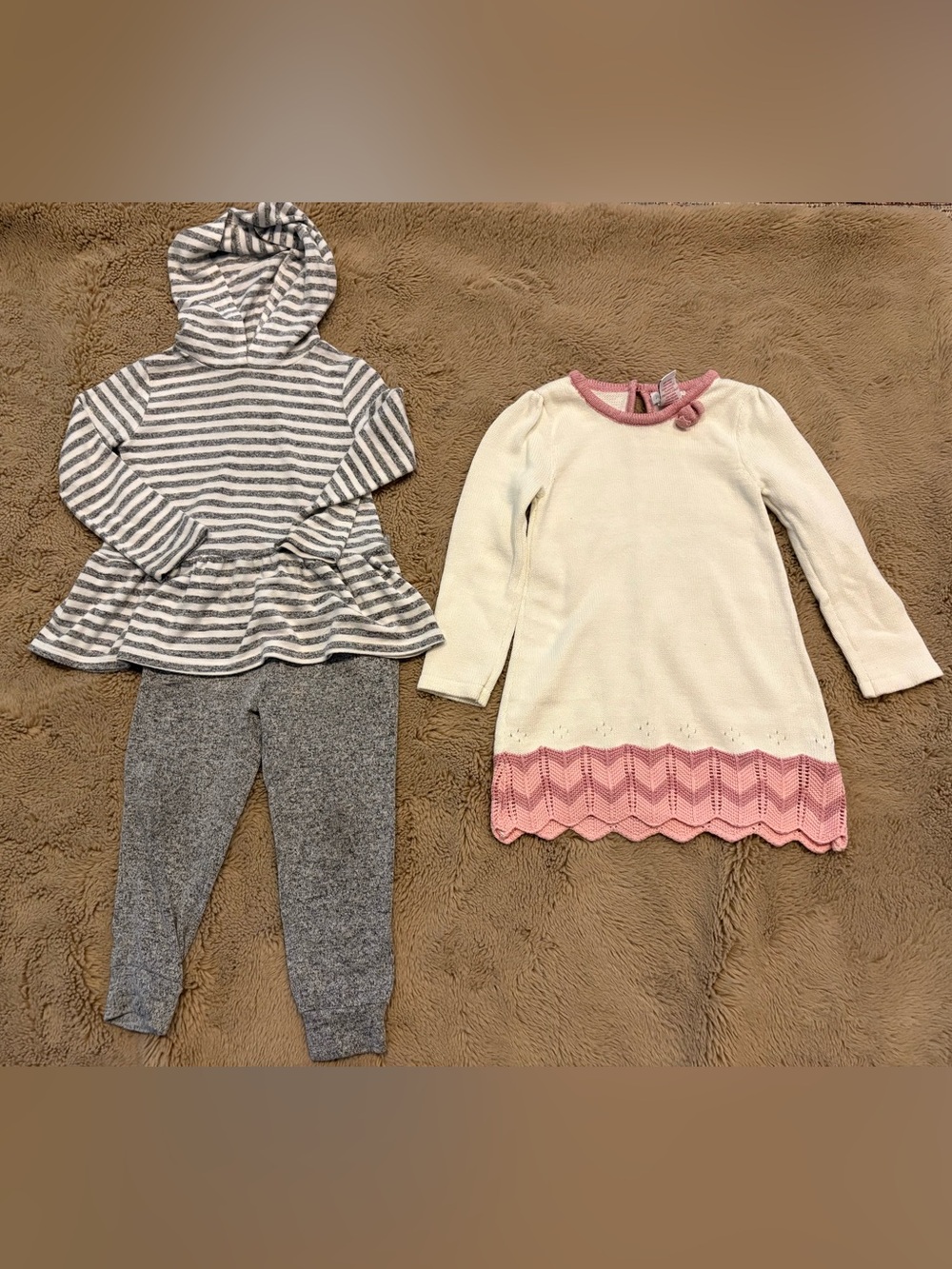 Girls Jogger Set and sweater dress bundle, girls 3T